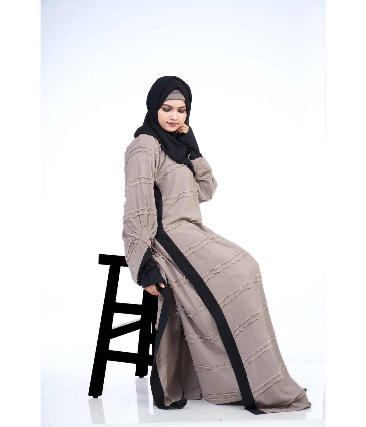 Mehar Premium Stylish Famya Abaya