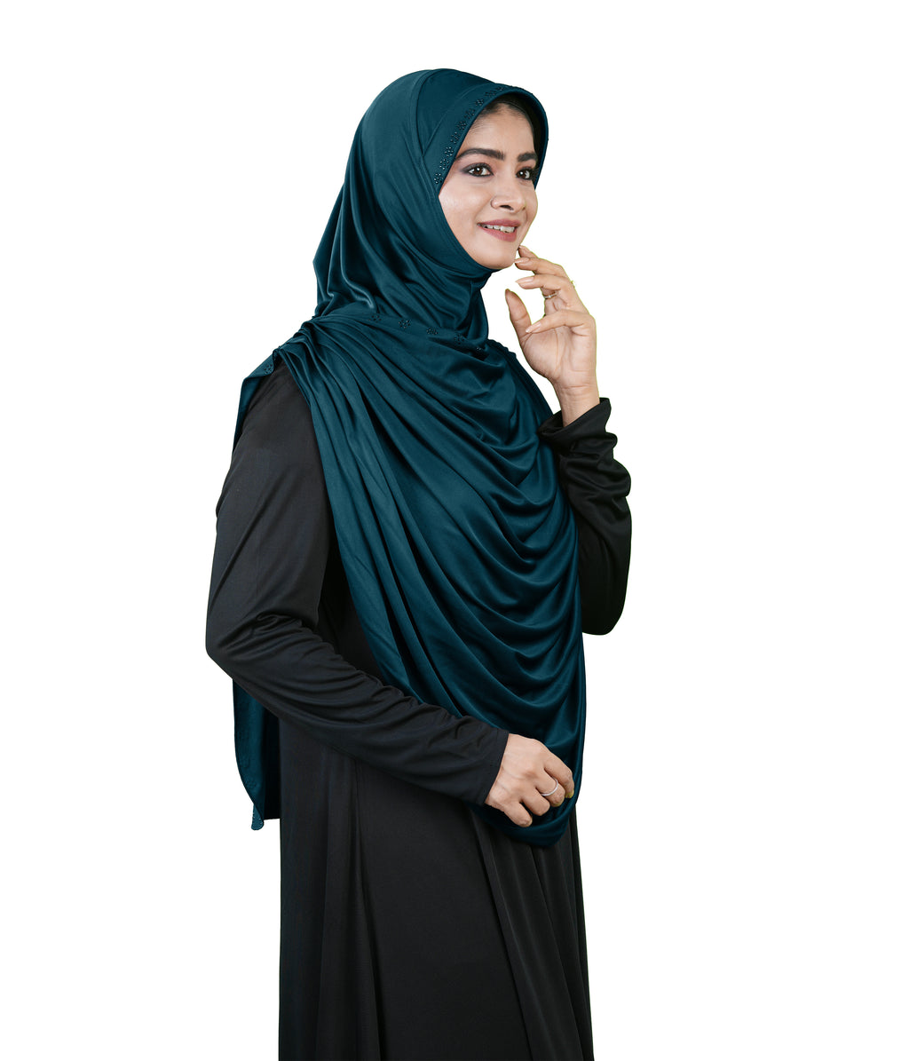 Modest Fashion by Mehar Laila Two-Piece Frilled Hijab Set